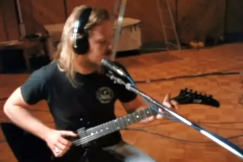 Naucz się grać na gitarze: Metallica na gitarze chwyty i akordy