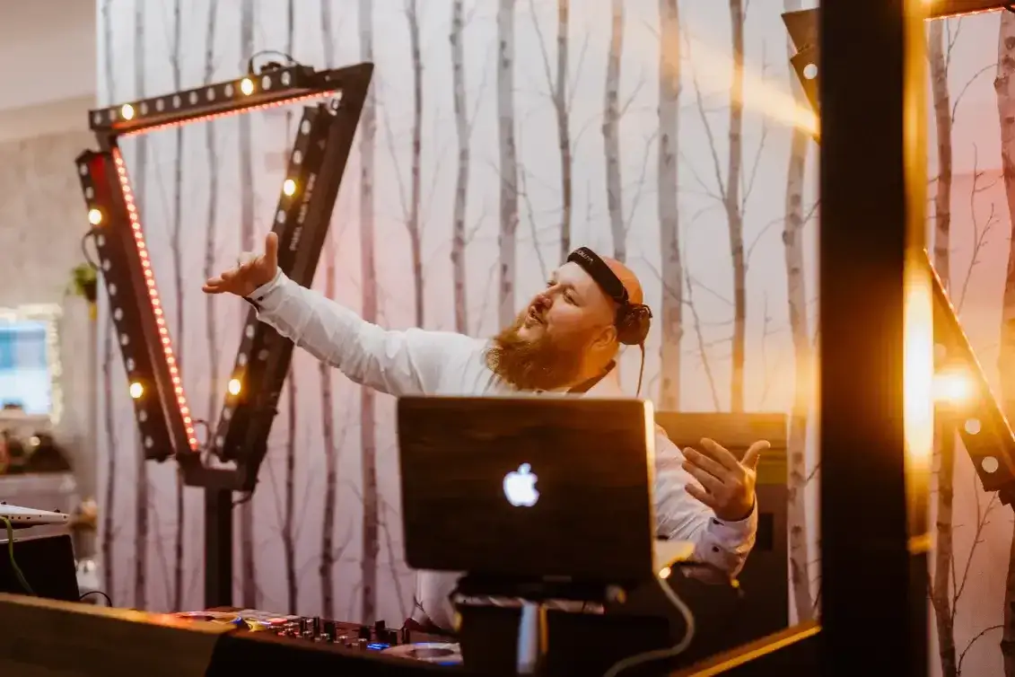 Zdjęcie Jak napisać do DJ w sprawie 18, aby otrzymać odpowiedź?
