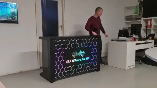 Jak zrobić stół DJ - łatwe kroki do stworzenia idealnego stołu